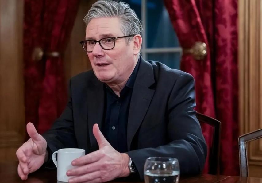 英国首相斯塔默“投喂”给了世界三句话！第一句：中国不是“正在崛起”，是“已经崛