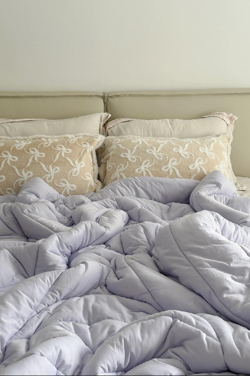 说出来不怕大家笑话,昨晚我跟老公提出分被窝睡觉了。我结婚20年了,除了疫情那会