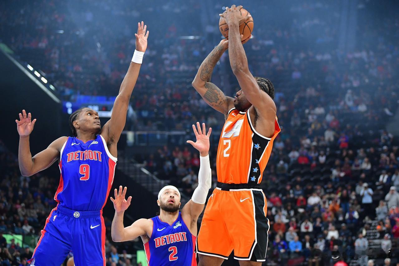 快船球星莱昂纳德真是乔丹附体了，快船112-99大胜活塞，快船当家球星莱昂纳德乔