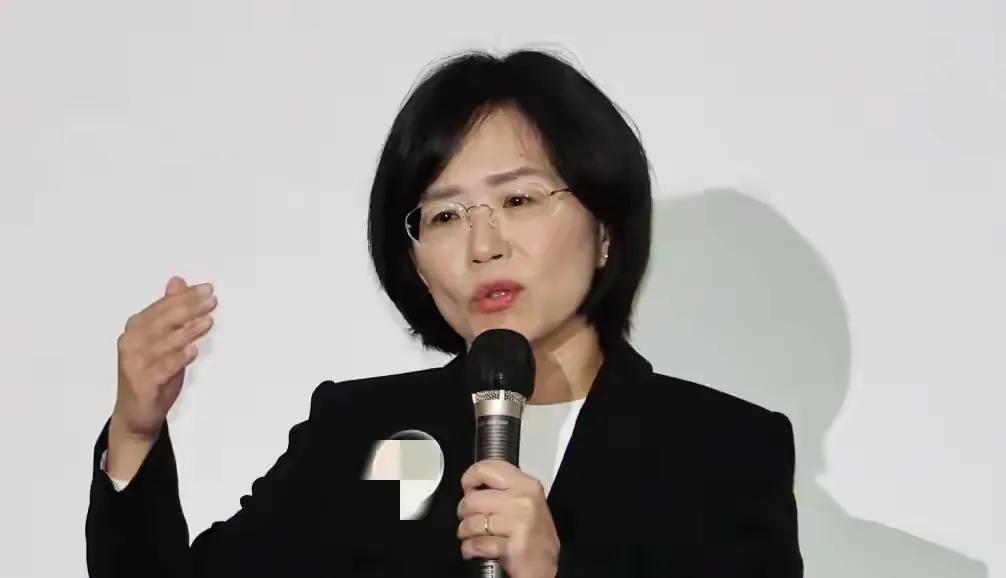 苏巧慧被指学历造假，游锡堃发声成“证据”，李四川果断出手！就在9月27日，苏巧慧