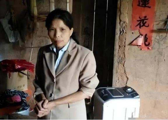 1992年，刘强东680分考上中国人民大学，1994年，伍继红692分考上中国人