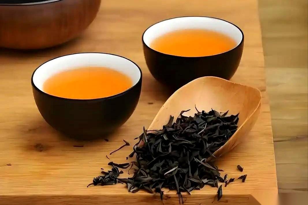 指望喝几杯茶就把血脂喝下去？我劝你，别做梦了。我知道，你肯定听说了，什么茶多