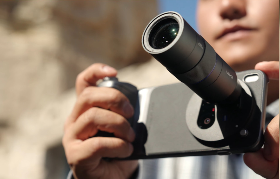 老用户换vivoX300值得吗刚看了影视飓风的评测，拍视频真强啊。搭配上长焦摄