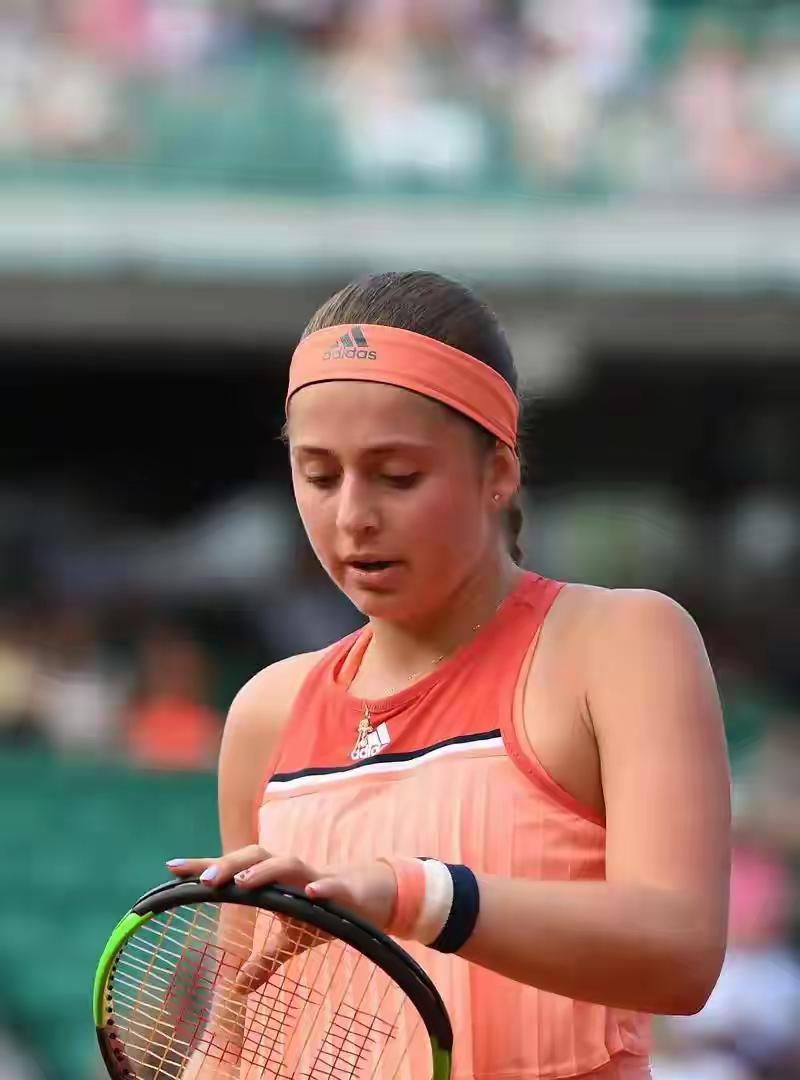 今日atp1000武汉赛又有俩人中退赛拉杜卡努第一盘1比6，第二盘1比4下退赛