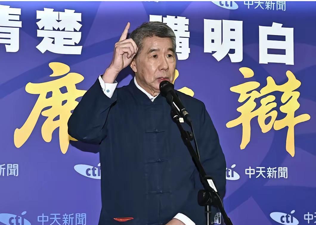 辩论会之感想。口才好，擅长雄辩的张亚中、郑丽文，可谓短兵相接。基本是上演了一