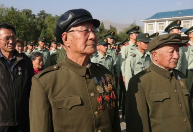 四野的后辈每年都大张旗鼓地搞聚会，名曰为了纪念革命先辈、传承革命精神。那么一野的