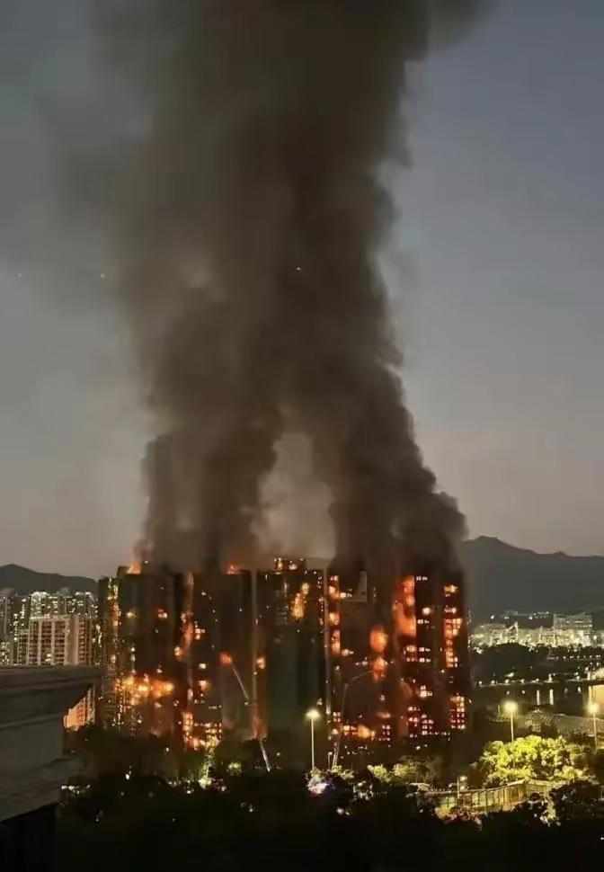 香港大埔的火灾终于水落石出了！这起悲剧根本不是偶然，而是3.3亿工程款催生出的