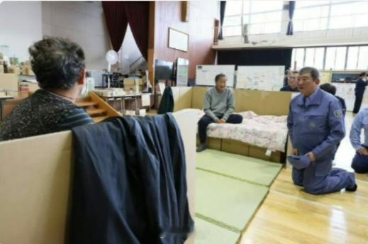 石破茂这一系列反常举动，到底想干啥呢？日本新任首相石破茂近期做出了一系列新的举动