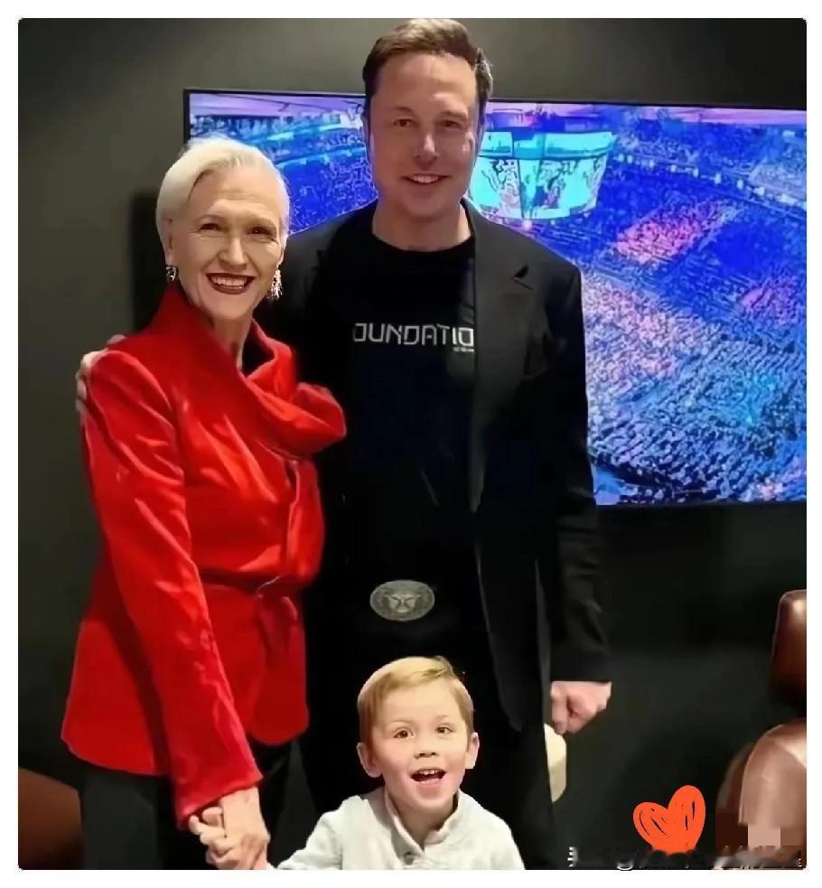 都以为马斯克儿子这身新中式穿搭，是专业团队精心策划打造，没想到所有人全都猜错了！