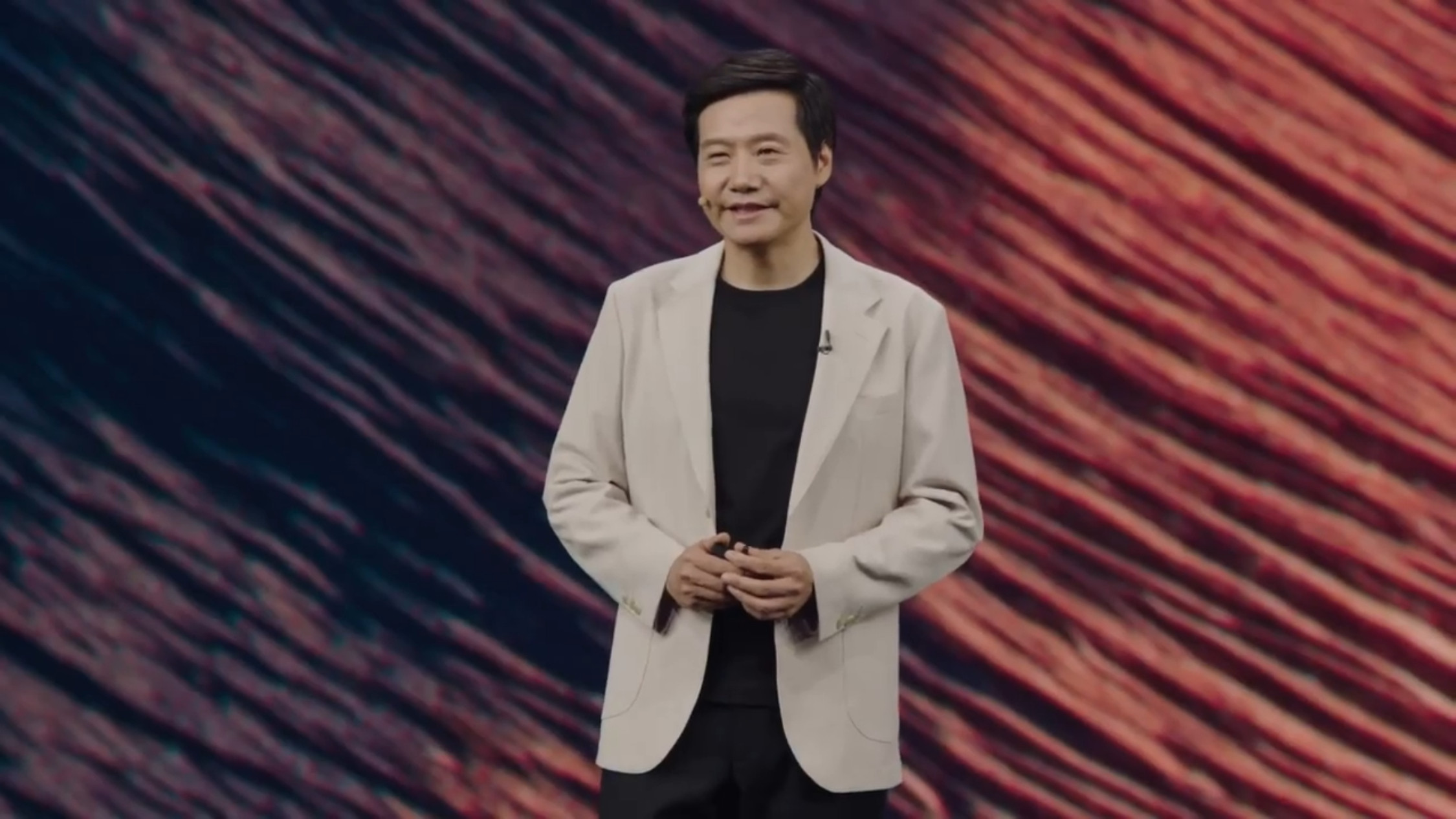 小米发布会上半场结束，看了下时间，雷总整整讲了1个小时12分钟，十几款新品讲解