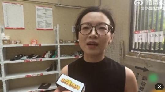 “冤不冤？”浙江绍兴，一名女子网购了一套露营设备，但快递放在驿站一直没有取。直