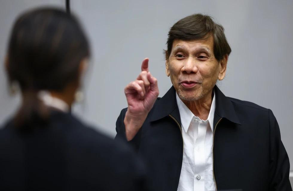 小马科斯这下是真乐开花了，自己对着菲律宾一通洗牌之际，远在千里之外的欧洲也跟着传