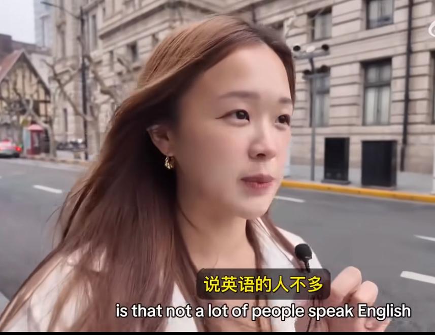 要说多少遍才能让这些人意识到，中国不是欧美国家不需要说英文？华裔女子替父母回