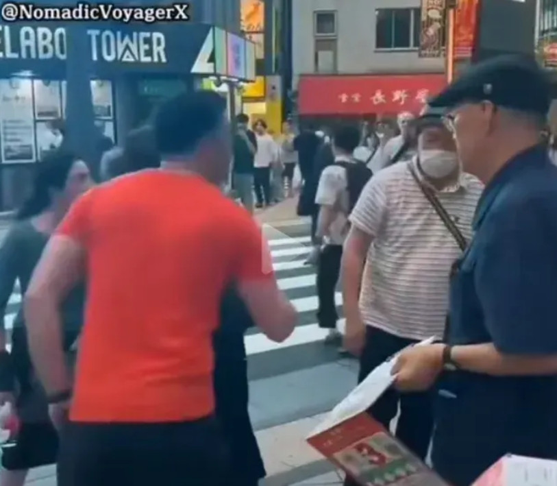 以色列游客在日本又被日本人追着骂。此前有日本宾馆和饭店拒绝接待以色列游客。在韩国
