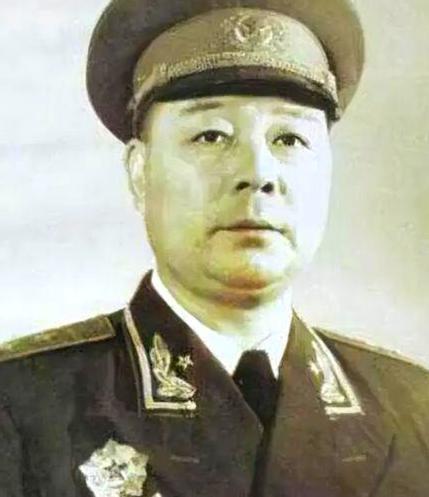 1939年，120师独1旅的副旅长已年过二十四，仍是形单影只。同僚热心牵线，为他