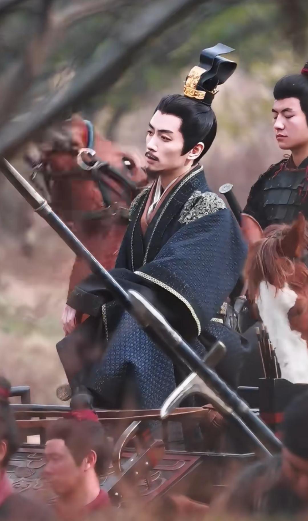 谁来演谢征会更适配呢？网友投票一、陈晓：仪态好，可塑性强，颜值实力俱佳。二