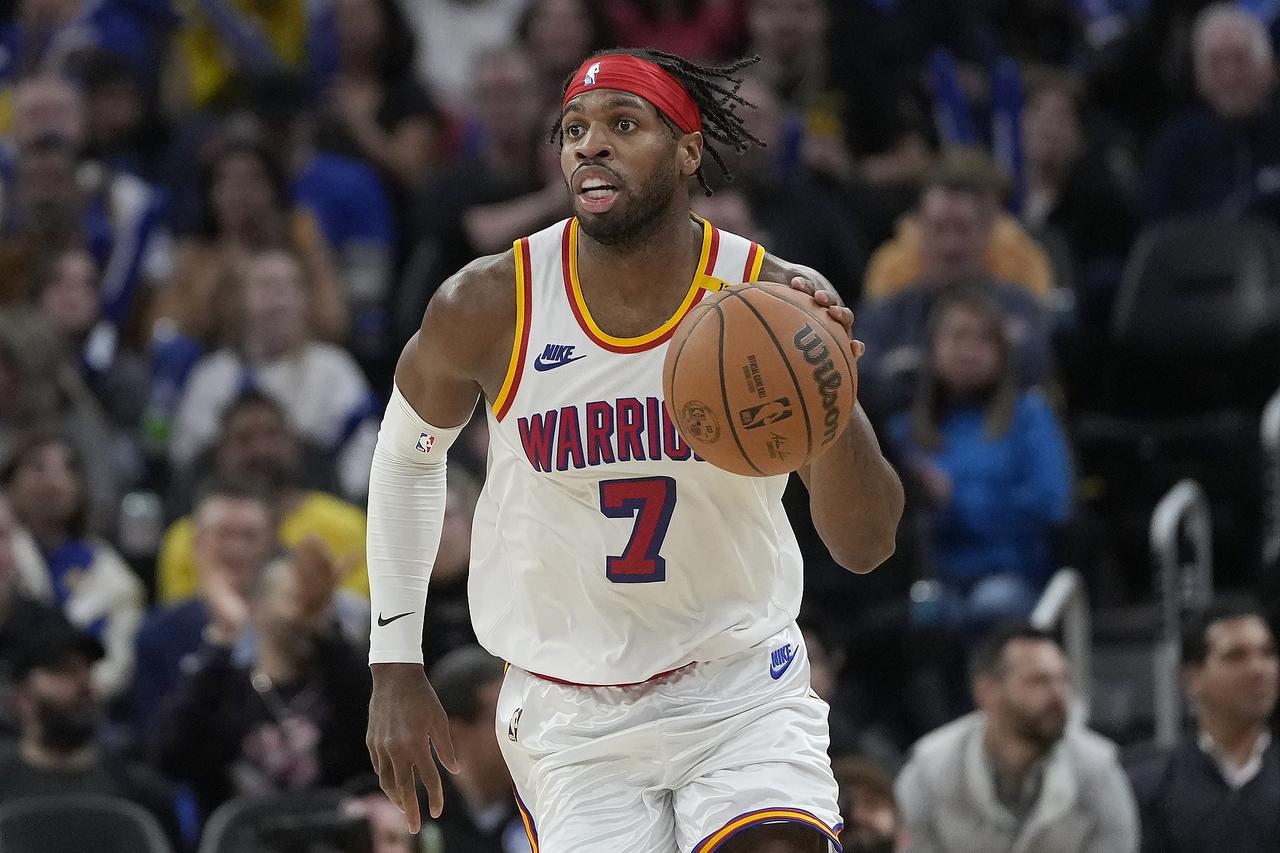 勇士队战绩不稳定，跟这3个人的退步有关，库明加不堪大用，格林防守也不可靠了：