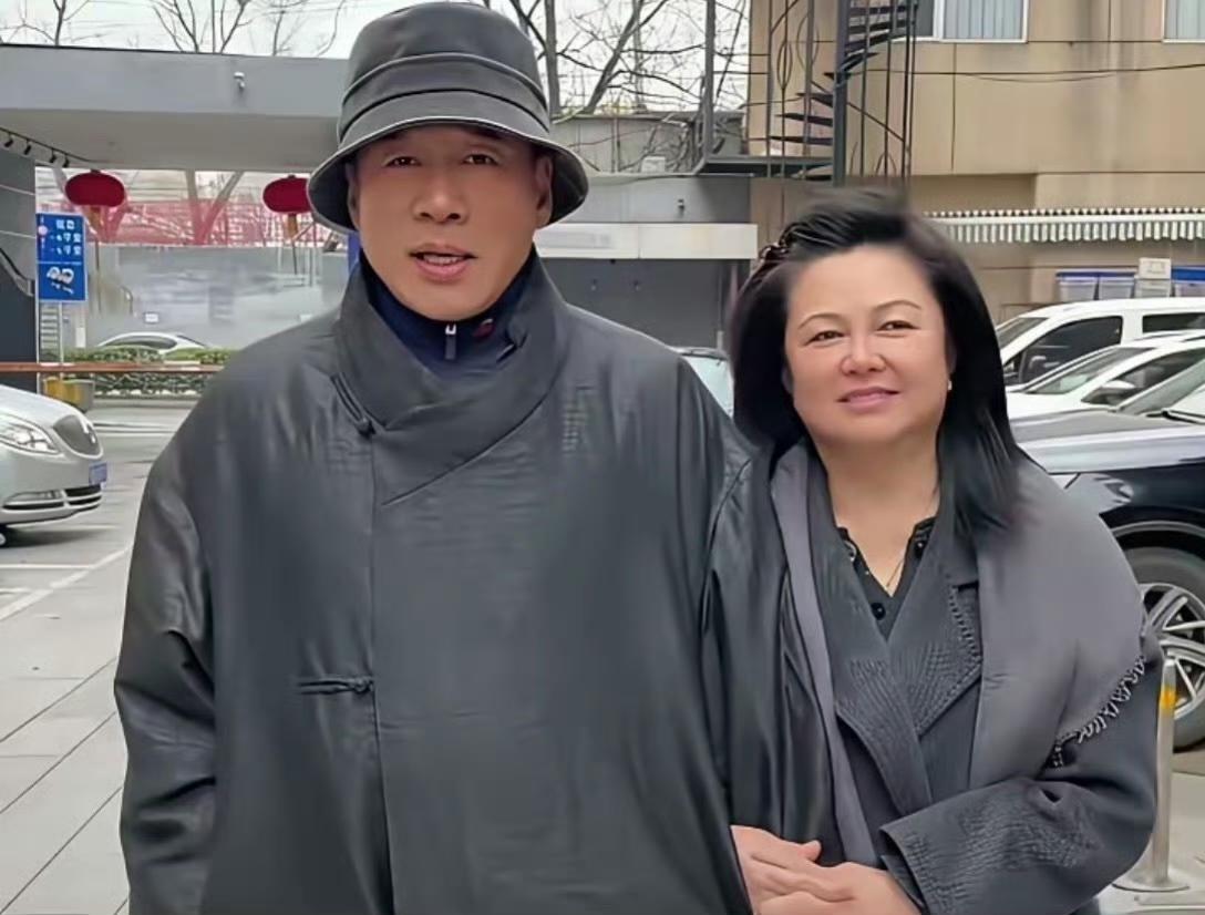 丁海峰：我说老婆大人，咱们这逛了得有三万六千里了吧？当年我在景阳冈打虎都没这么费