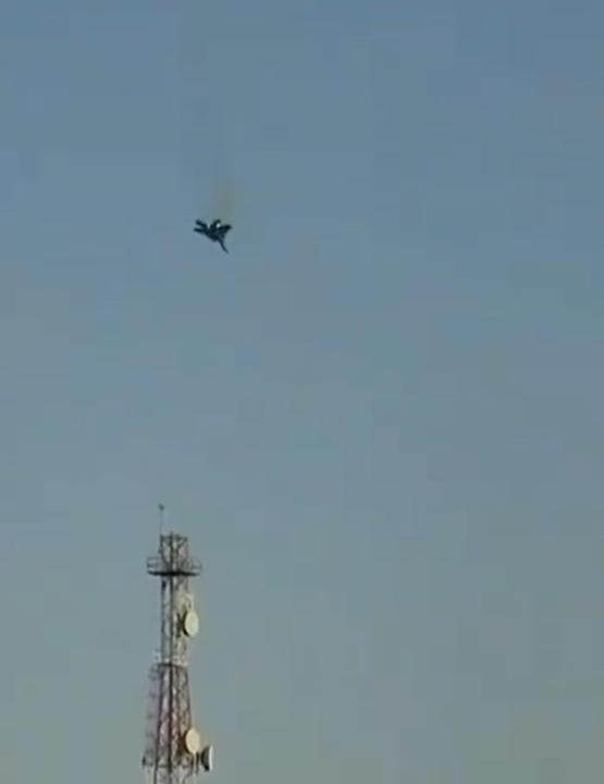 美国空军出现首个战损，运气比较好B-2战略轰炸机没事，但一架F-15在科威特上空