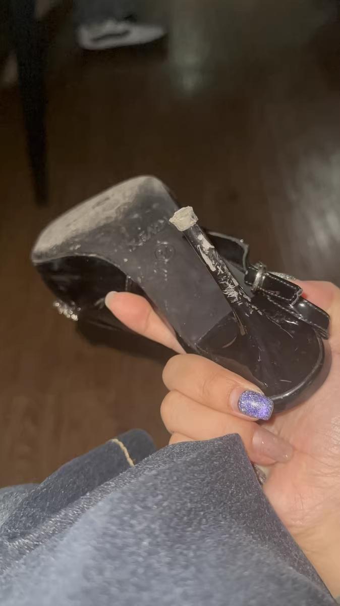 有点后悔穿这双鞋出门了！