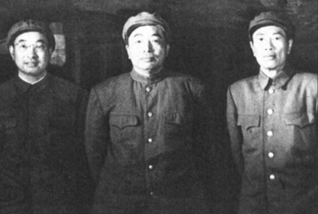 1955年，陈赓彭德怀爆发争吵，彭德怀直言：陈赓，我是国防部长！当时两人是因为一