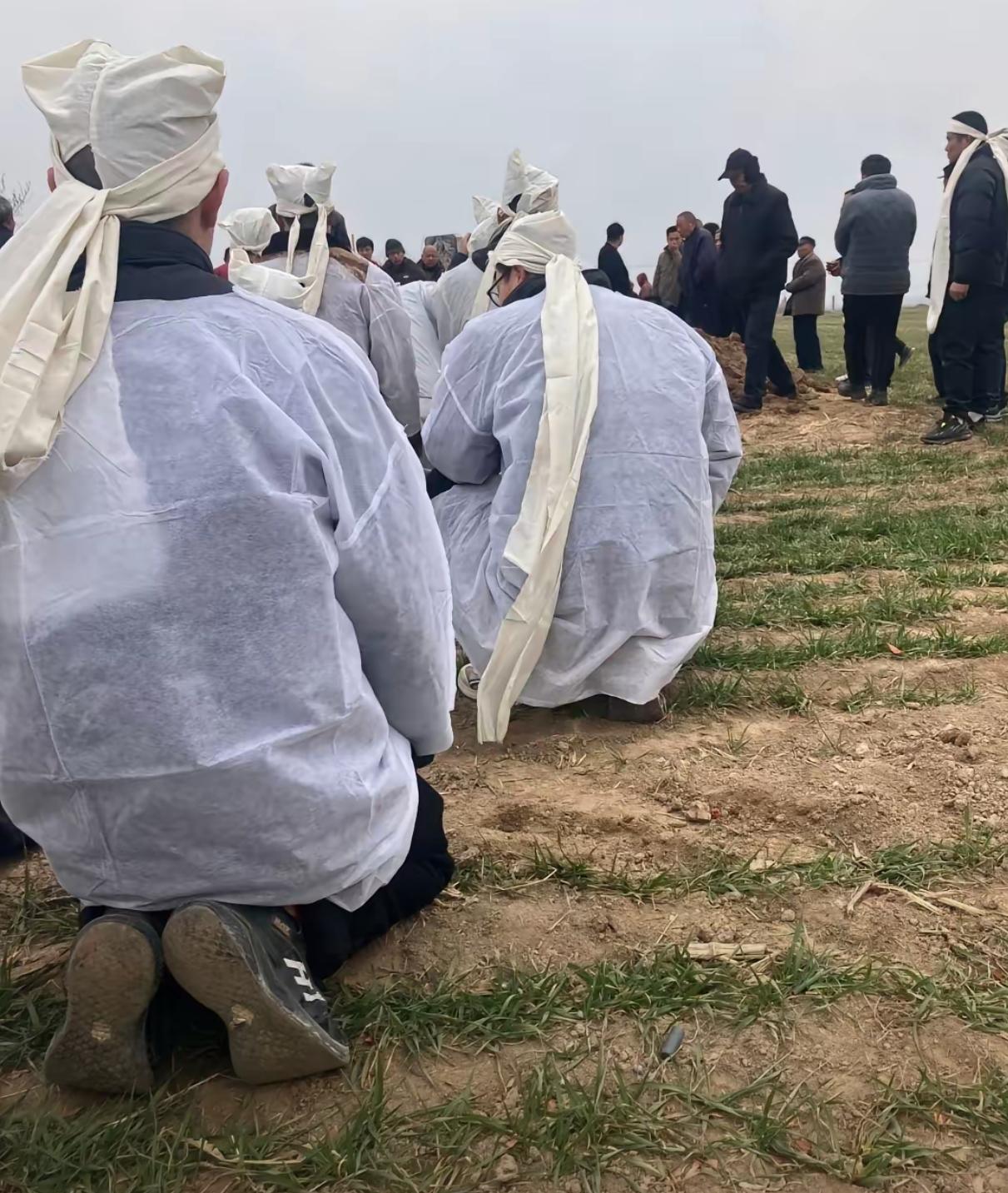 殡葬新规！！殡葬新趋势殡葬风俗习惯殡葬新思路这新规一出来，街头巷尾都在