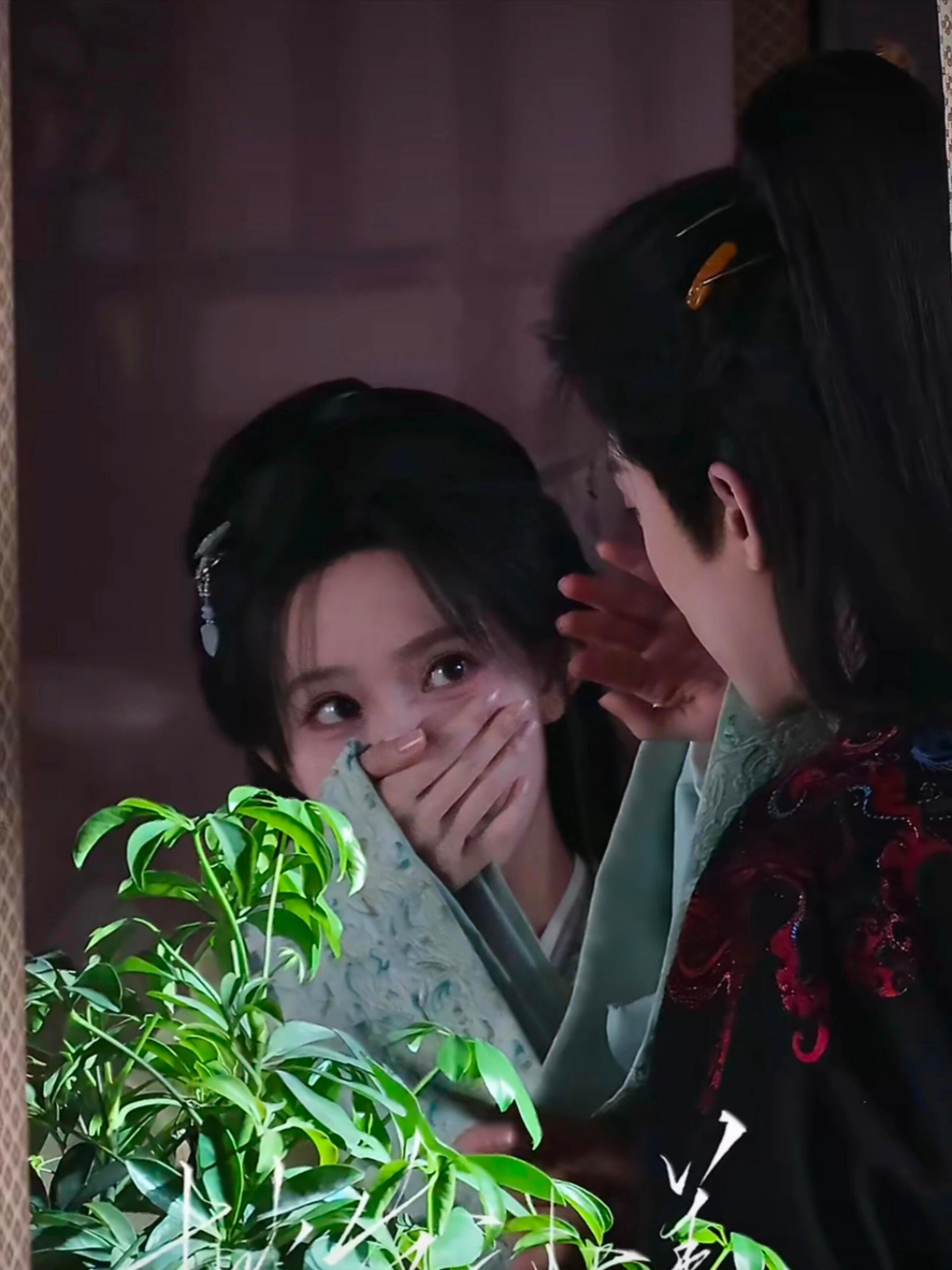 孟子义用手捂王鹤棣嘴巴孟子义捂着王鹤棣的嘴巴期待这个景妙