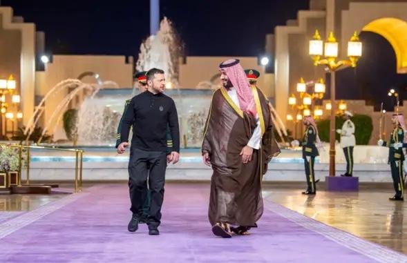 乌克兰被曝资金仅能维持两个月没事了，马上就有大笔资金进入乌克兰了。首先是沙特阿联