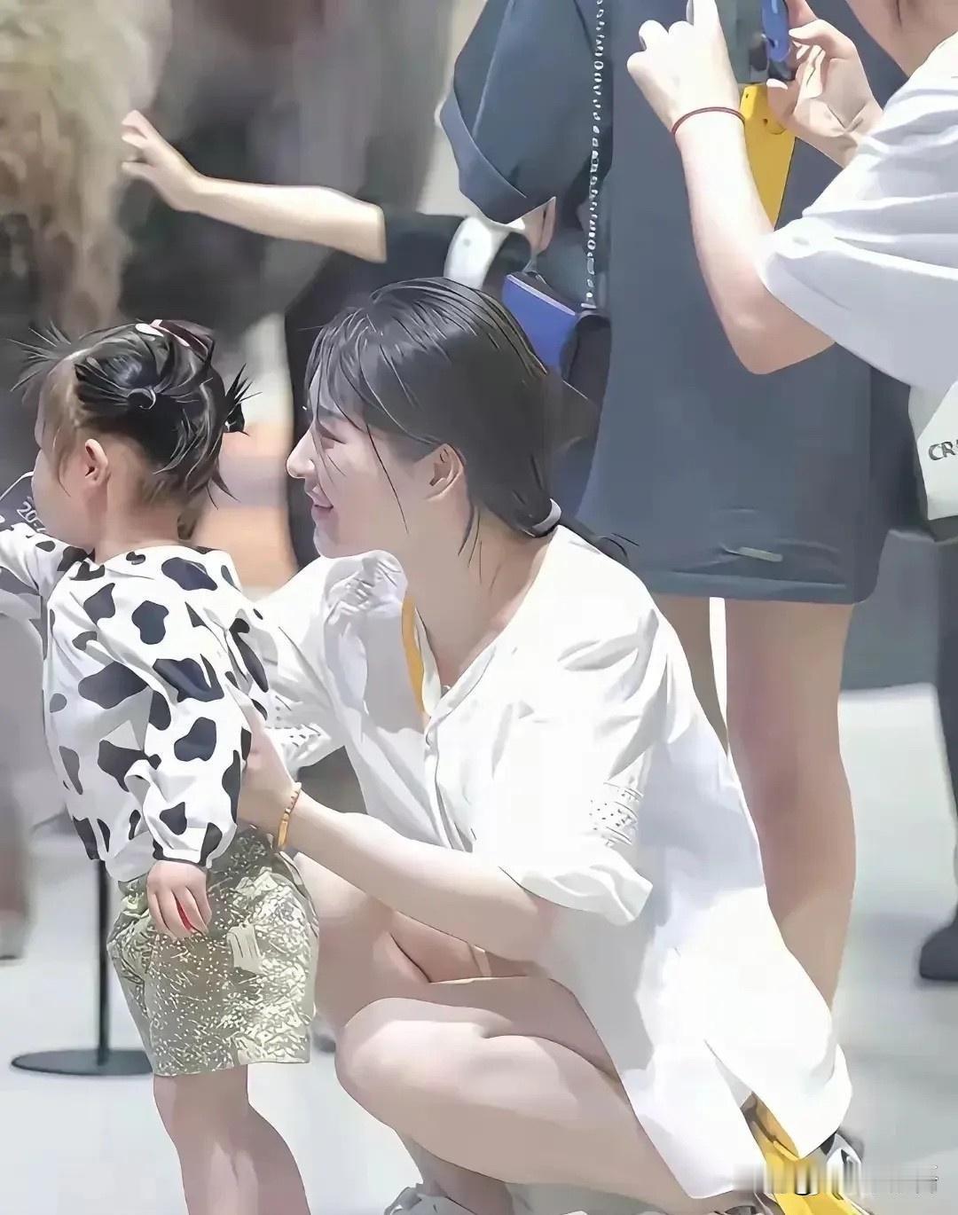 估计上辈子拯救了银河系，才能娶这种老婆吧!