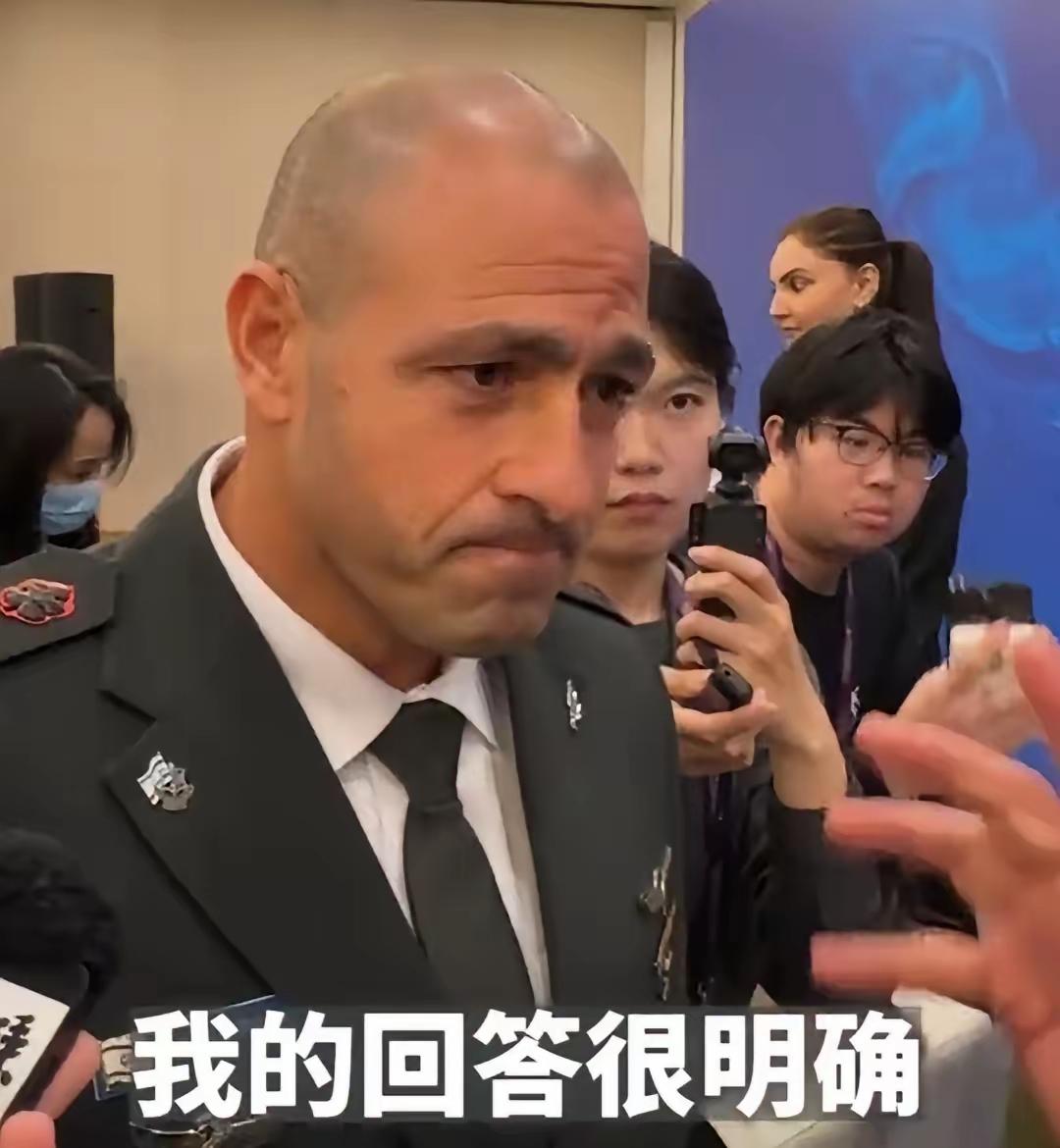 太解气！在国际瞩目的香山论坛间隙，一场“火药味”十足的交锋正在上演，清华大学