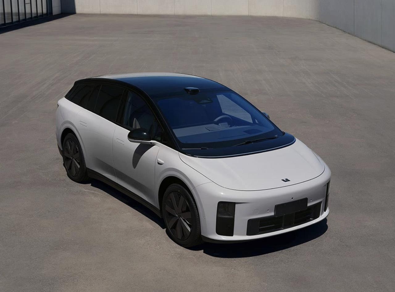 特斯拉ModelY、小米YU7的强敌来了，不到24万就配冰箱彩电大沙发！9月