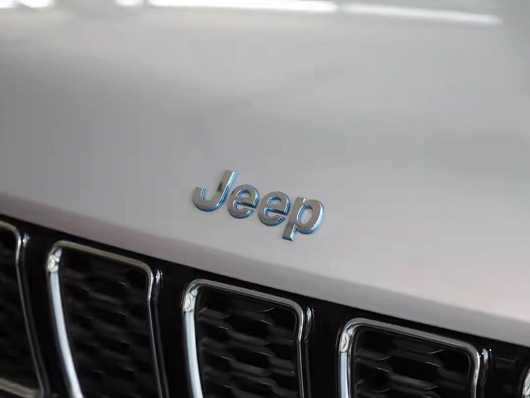 【闹了半天，Jeep又要杀回中国市场了】说起Jeep这个牌子，但凡懂点车的人，没