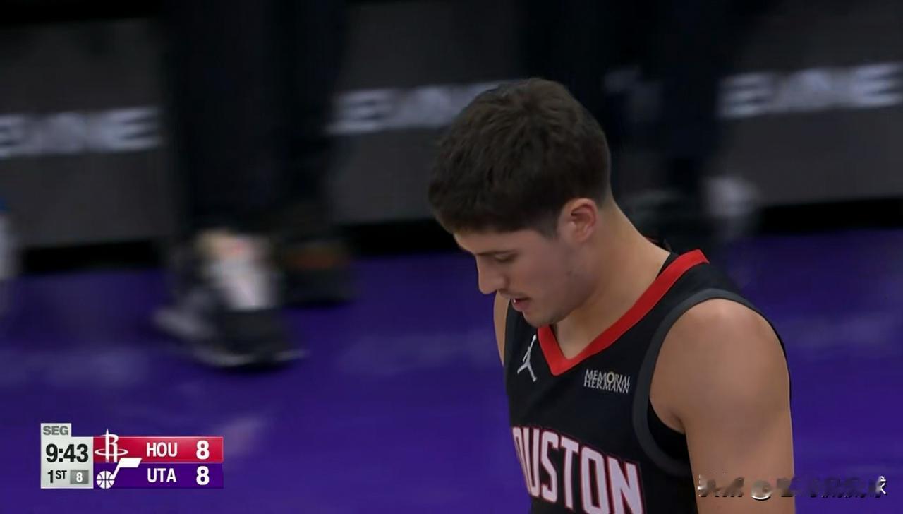 火箭小将谢波德的情商真是太高了！在今天火箭客场以129：101大胜爵士的赛后采访