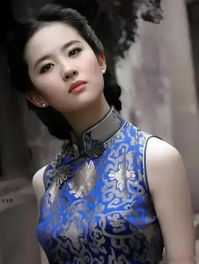 2018年，刘亦菲签了部民国剧的合同，片酬是千万级别。那时候她是刚拍完《花木兰》