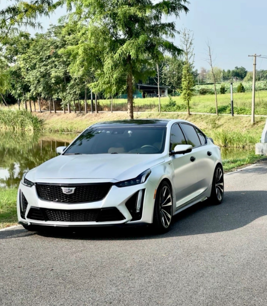 目前ct5值不值得入手针对这个问题，大家可以看看，目前各大品牌都在降价，同级别