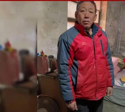 2014年，河北邢台，父母和哥哥去世，嫂子丢下4个孩子跑了！38岁弟弟不结婚