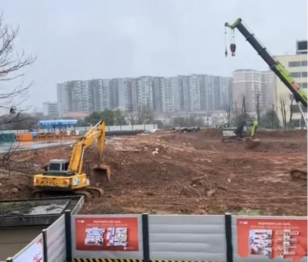 2026年4月，南华大学长沙医学教育实验楼建设项目正式实现全面开工，当前项目正有