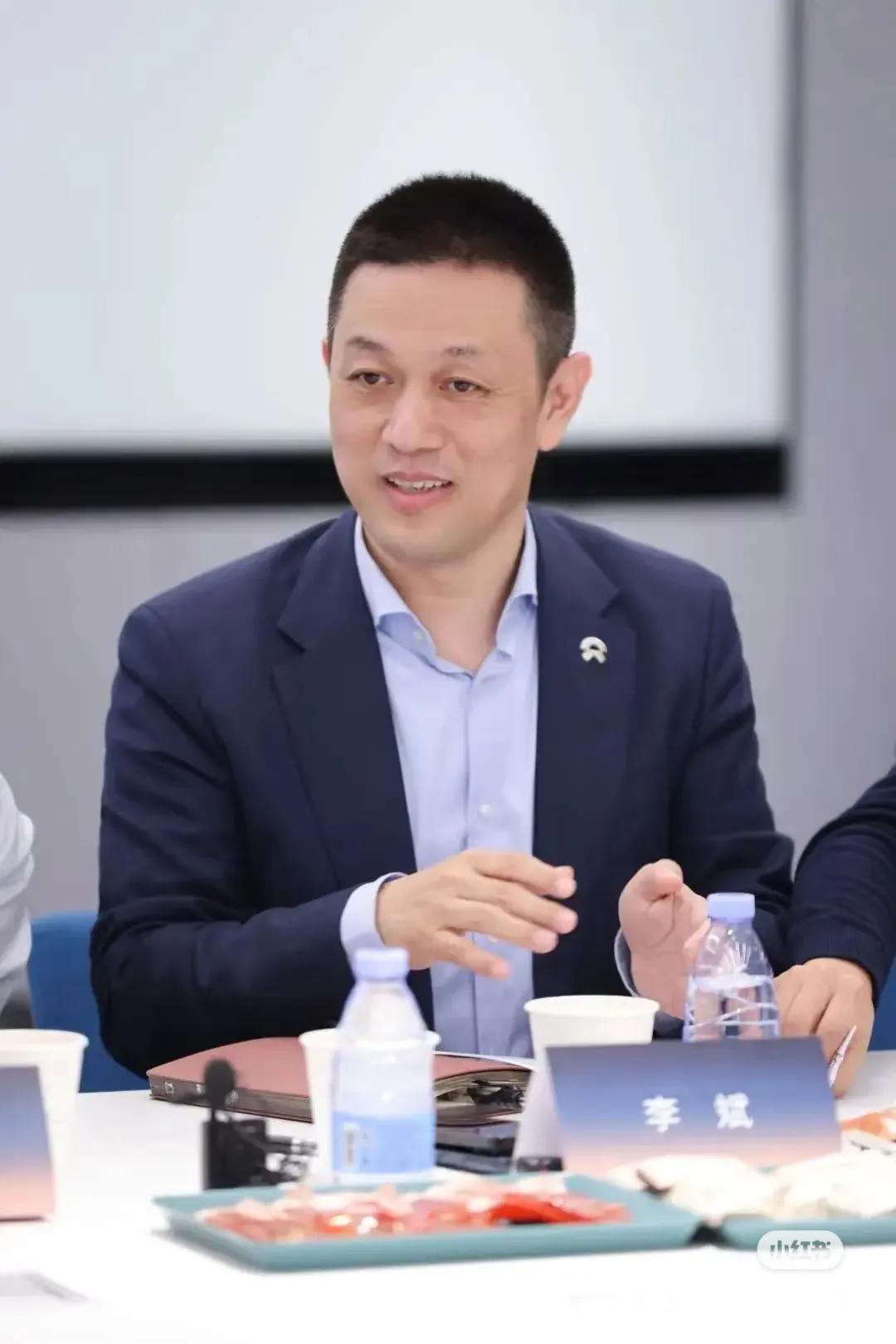 直到看到对比已经倒闭的车企和暂时还在存活的车企品牌出来，蔚来亏了960个亿的数