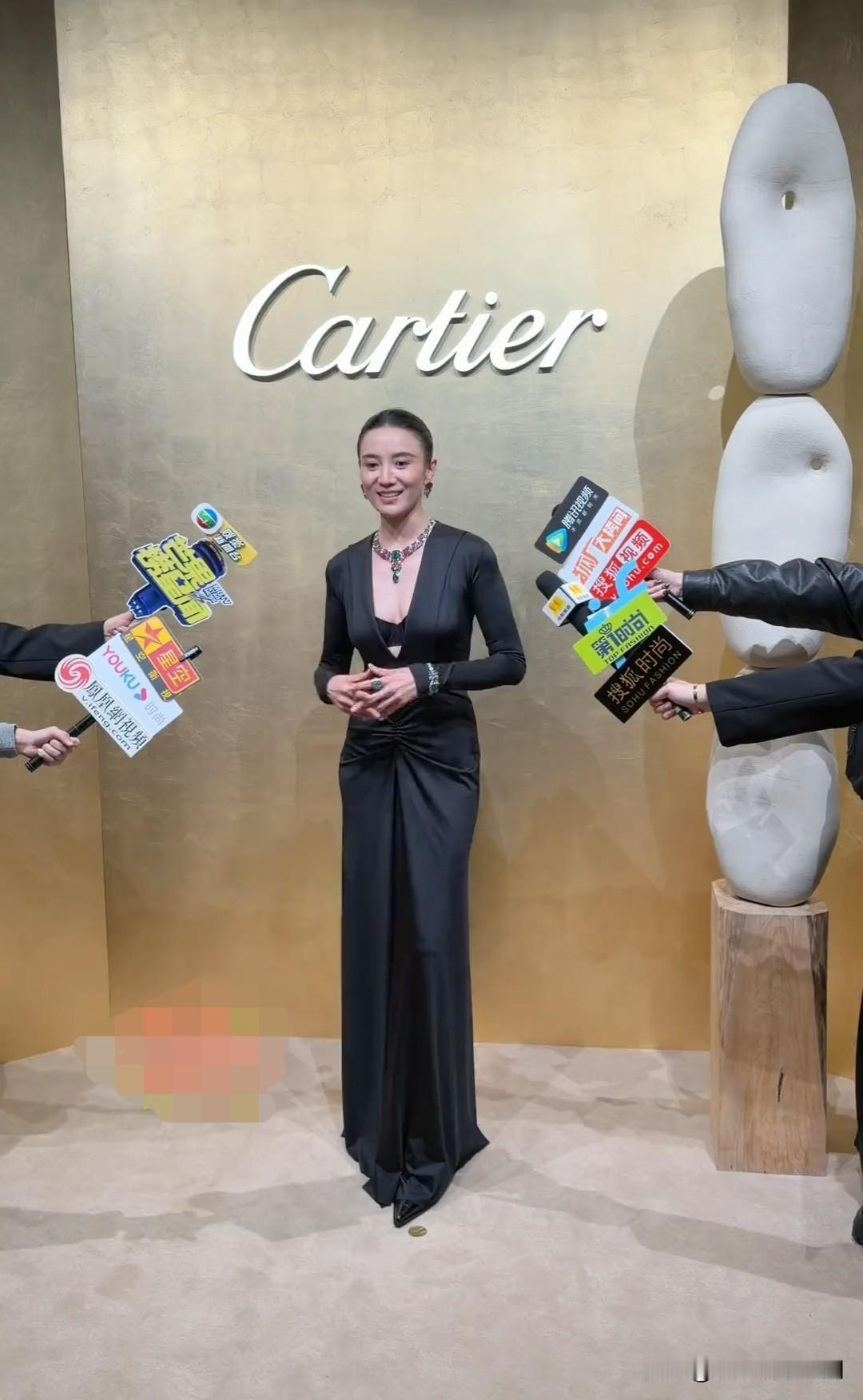 宋佳保持演员生命力的秘诀是多多睡觉，好好吃饭，然后开心[呲牙笑][呲牙笑][呲牙笑]当