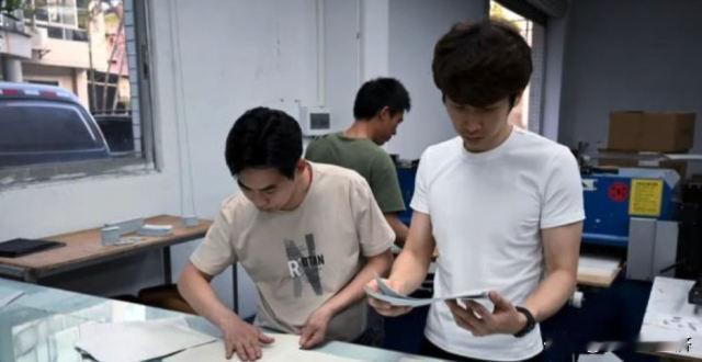 浙江大佬丁宏广把金海高科交给女儿经营，两年后女儿直接卖了，原因就是管理工厂太复杂