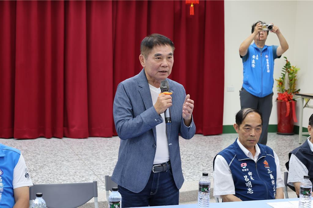 锺东锦谈马办风波，应站在保护马英九和国民党立场去处理马办风波愈演愈烈，苗栗县长
