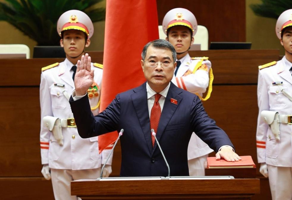 6月15日上午，国务院总理应约同越南总理黎明兴通电话。这次中越高层通话释放出的信