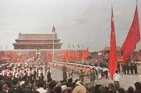 新中国成立后，顶住压力率先宣布承认的国家1、苏联（1949年10月2日）2