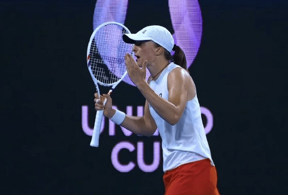 斯瓦泰克次盘0-6不敌本西奇, 25赛季以来已吞5蛋