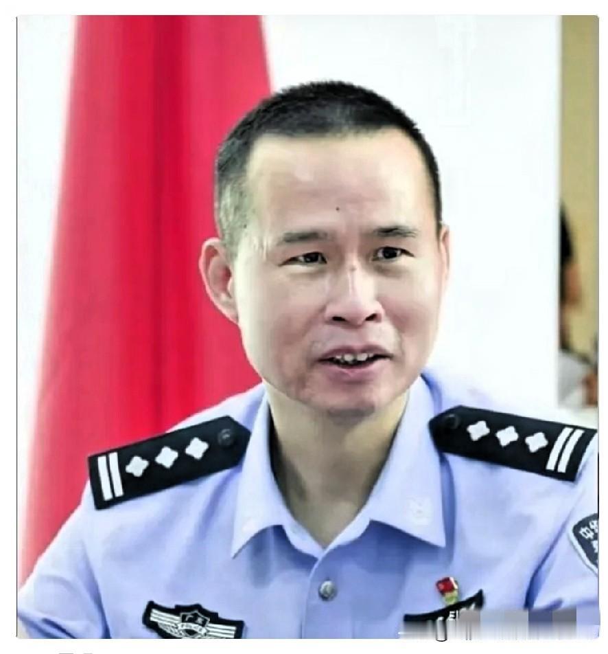 潮阳公安副局长刘四海是四级高级警长，直接分管情报指挥中心、交通管理大队、巡警特警