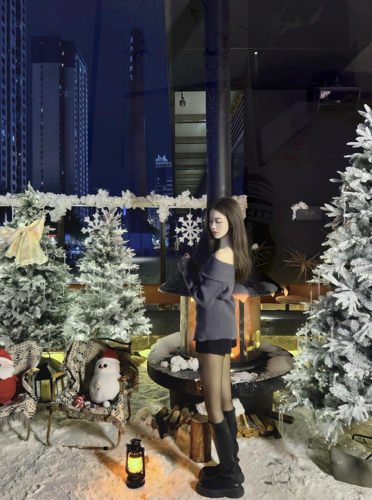 白色圣诞树和我