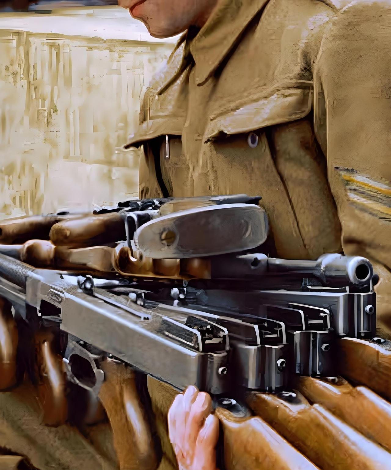 照片上这是哪一种型号的汤普森冲锋枪？1942年3月23日，二战时期，照片上是英