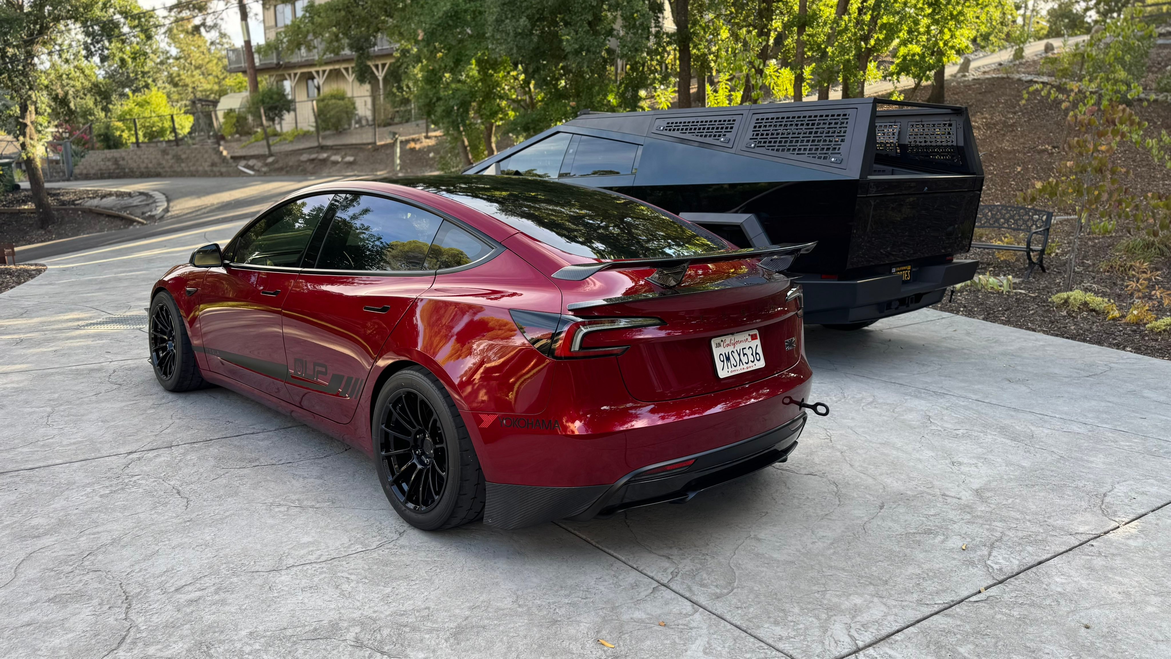 改的是不是有点过于浮夸了[笑着哭]特斯拉model3performance