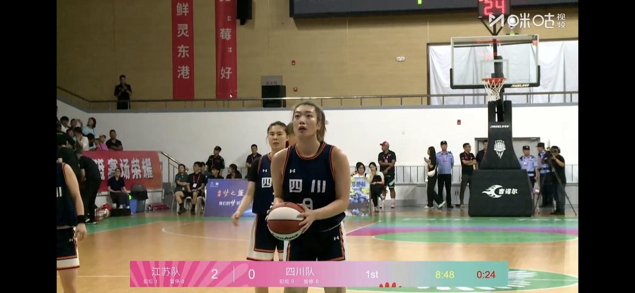 四川女篮🆚江苏女篮的精彩之处！1⃣️，双方防守都很拼且较到位上半场的两节