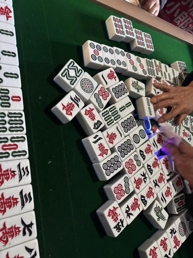 我对我表弟是真服了！他在浙江一个电子厂上班，平时省吃俭用省到什么程度？一件像